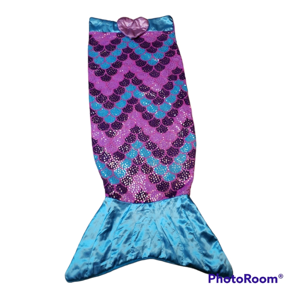 Snuggie Mermaid Tail Beautiful!